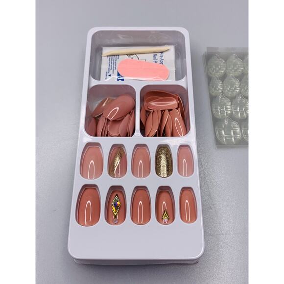 Vamony Press on Nails Salon Quality Fun Nail Art, No Glue Needed - Picture 3 of 4